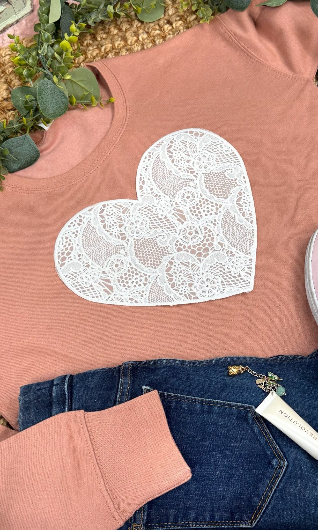 Heart Lace Graphic Cropped Sweatshirt - Image 2